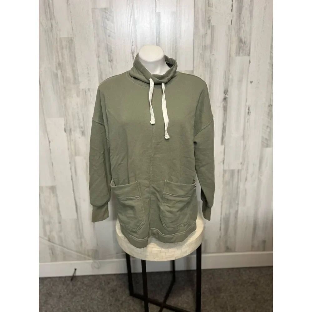 Free assembly Green hoodie